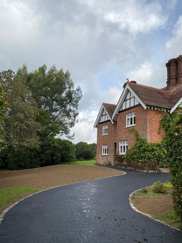 tarmac-driveway-contractors tarmac driveway contractors in Mansfield